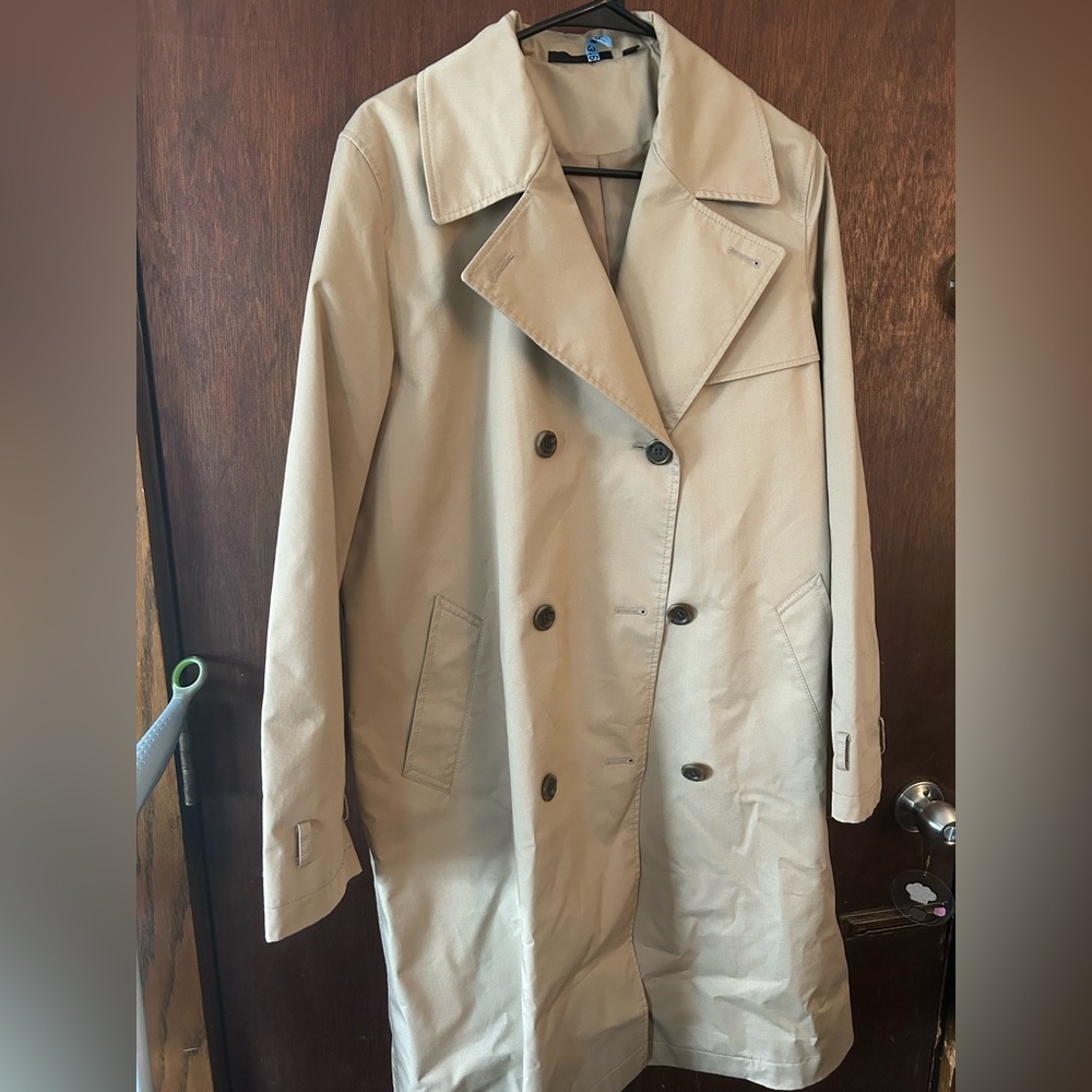 Women’s trench coat.